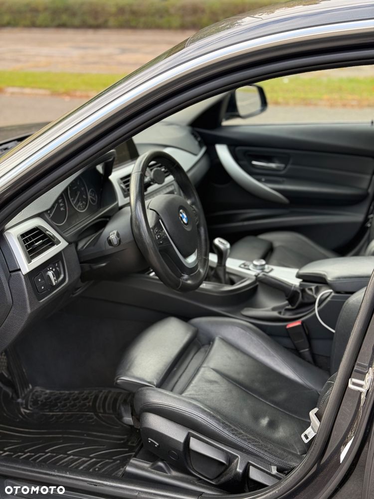 BMW Seria 3 316d Sport Line - 10