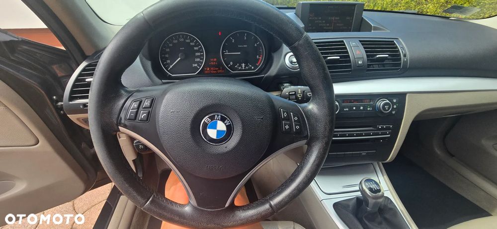 BMW Seria 1 - 12