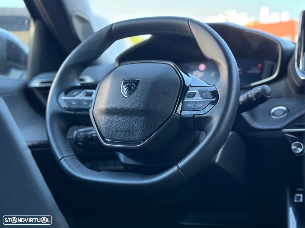 Peugeot e-2008 54 kWh Allure - 10