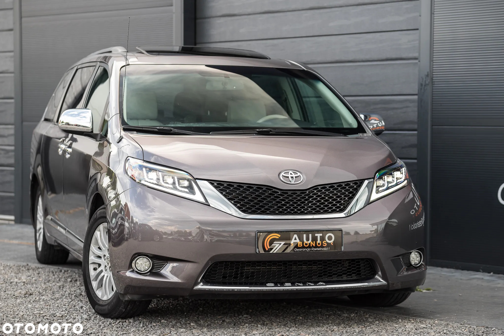Toyota Sienna 3.5 V6 XLE AWD - 5