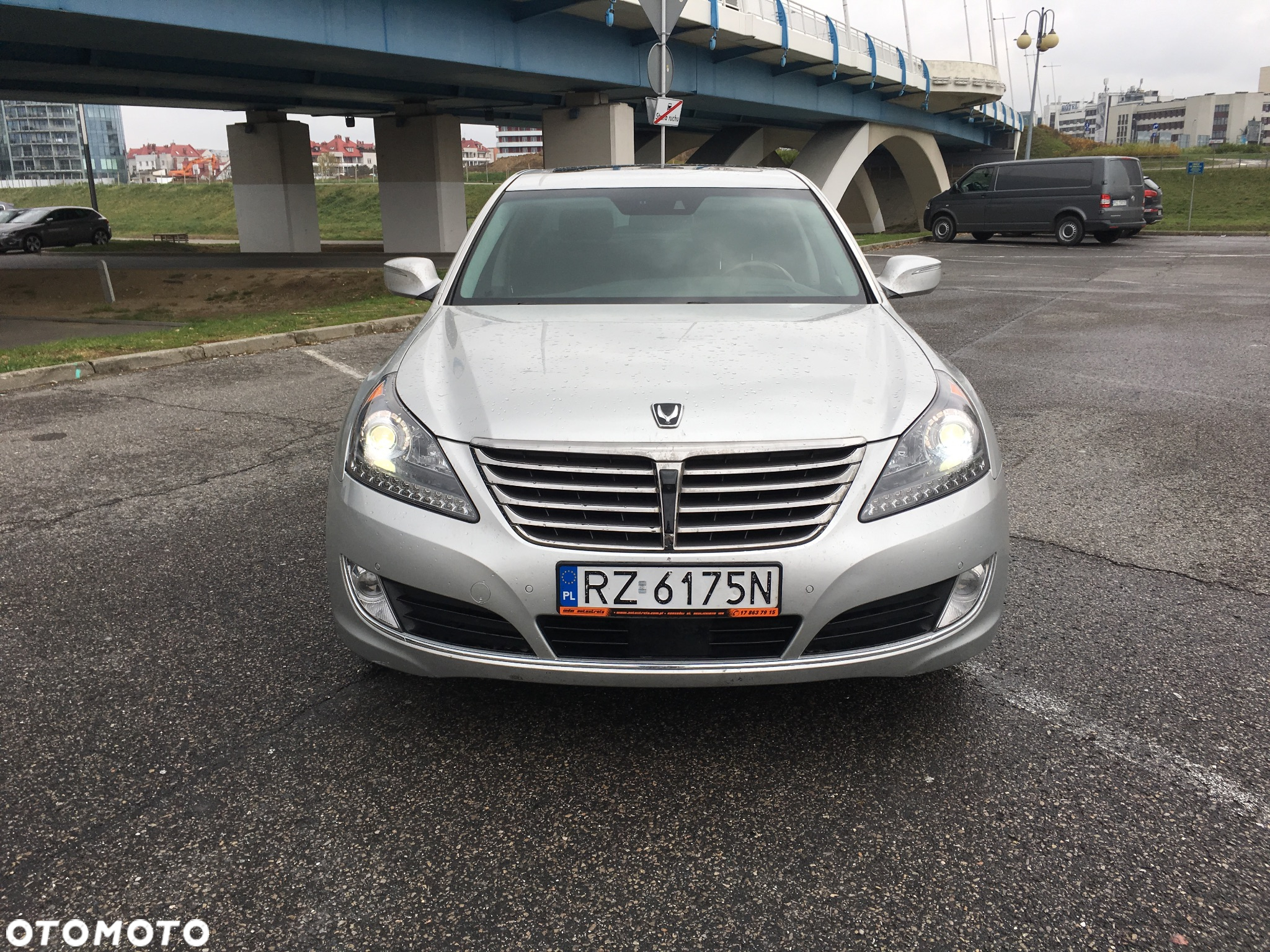 Hyundai Equus - 13