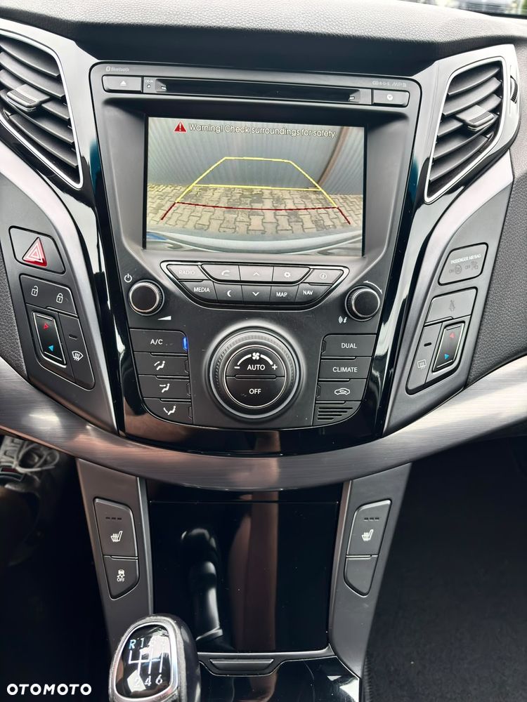 Hyundai i40 i40cw 1.7 CRDi Fifa World Cup Edition - 16