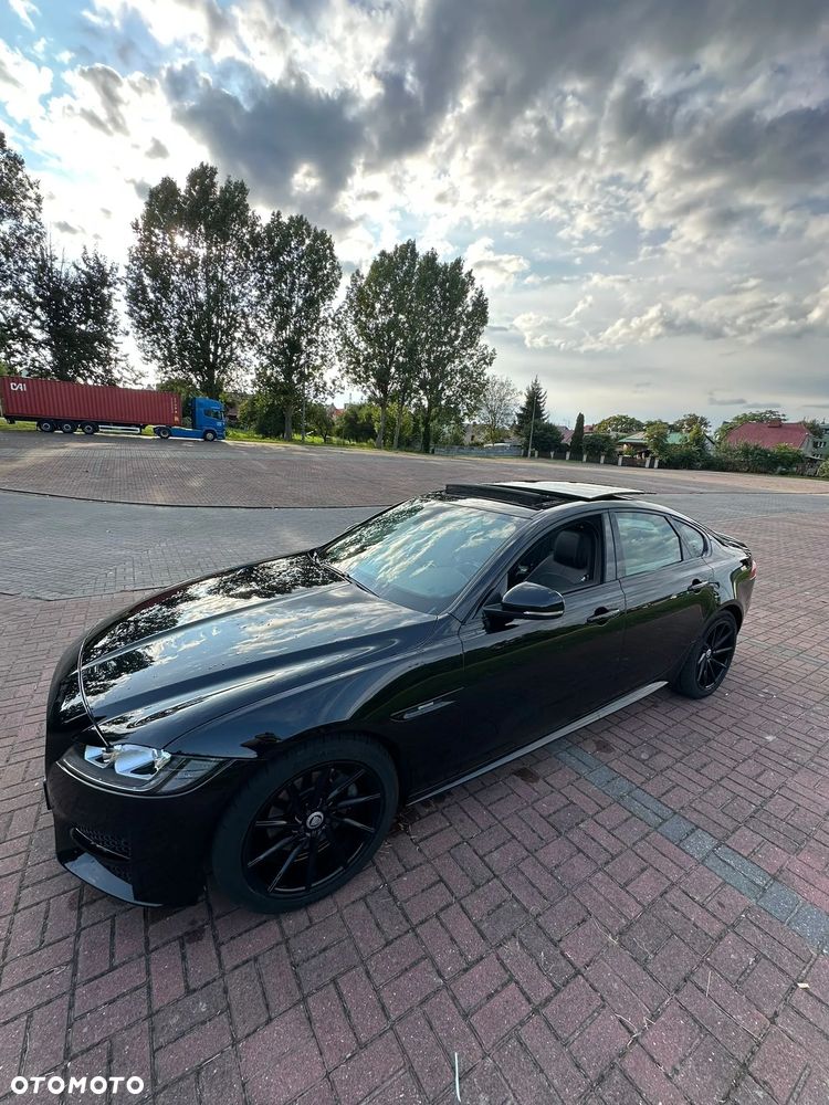 Jaguar XF 20d AWD R-Sport - 15
