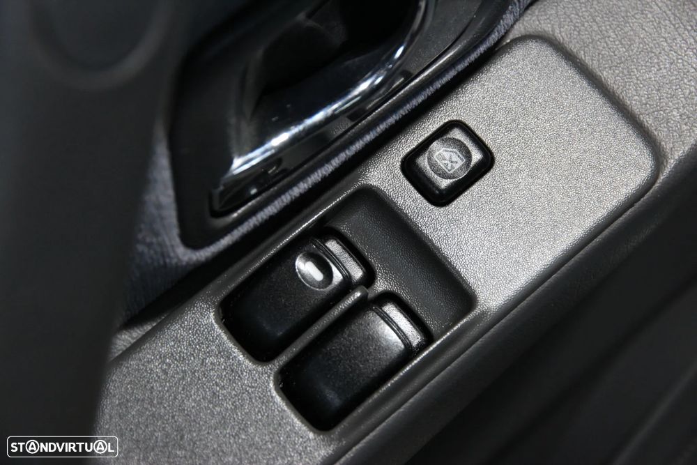 Mitsubishi Pajero 2.8 TD GLX - 13