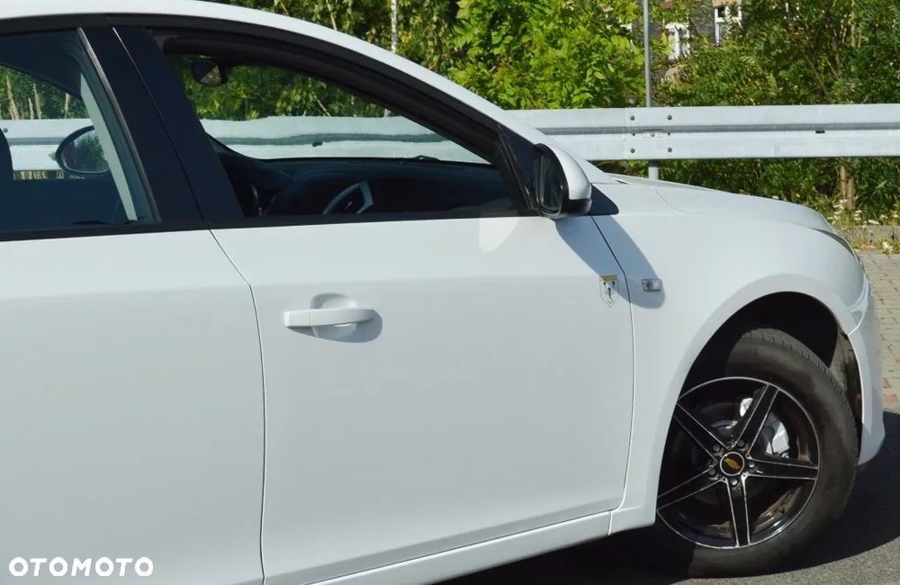 Chevrolet Cruze - 13