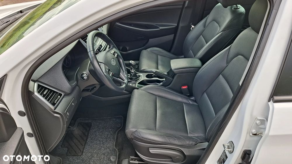 Hyundai Tucson 1.6 Turbo 2WD Passion - 24