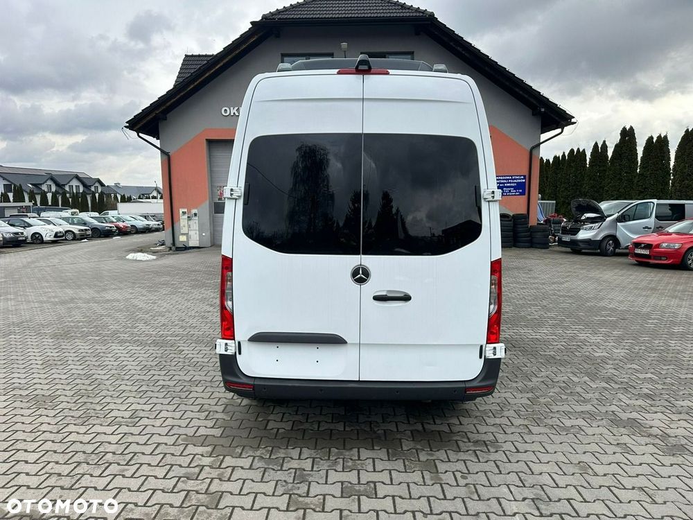 Mercedes-Benz Sprinter - 6
