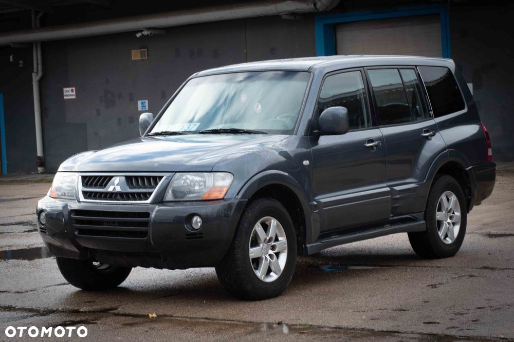Mitsubishi Pajero 3.2 DID 7os (lea) - 1