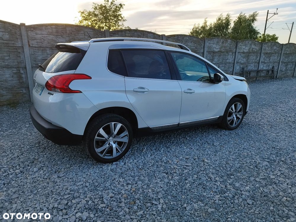 Peugeot 2008 1.6 BlueHDi Allure - 17