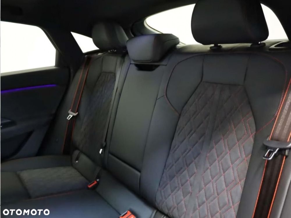 Audi Q6 e-tron - 9