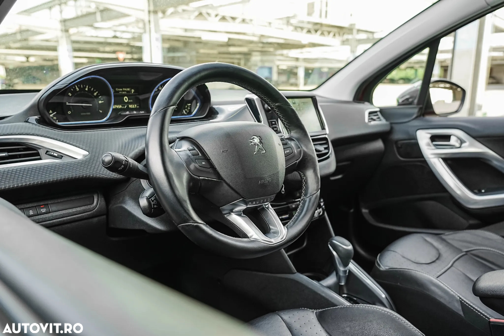 Peugeot 208 PureTech 110 Stop & Start EAT6 Signature - 8