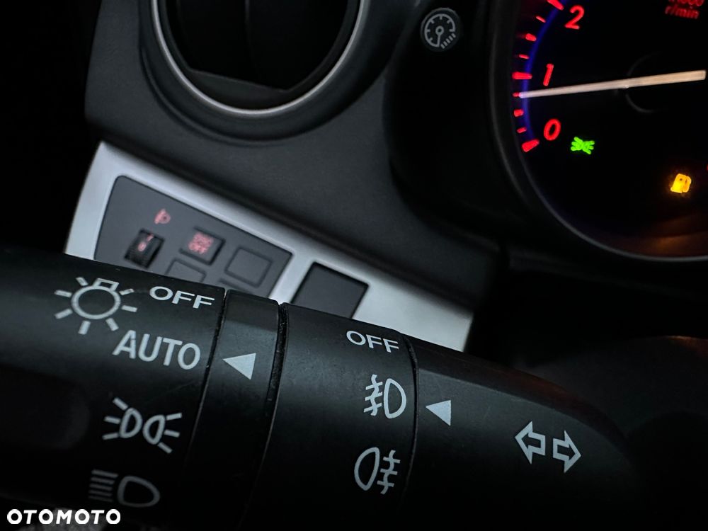 Mazda 3 1.6 Exclusive - 10