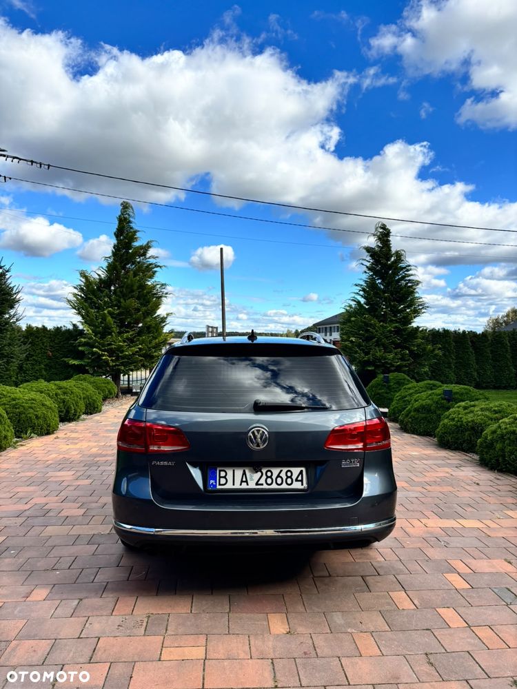 Volkswagen Passat - 11