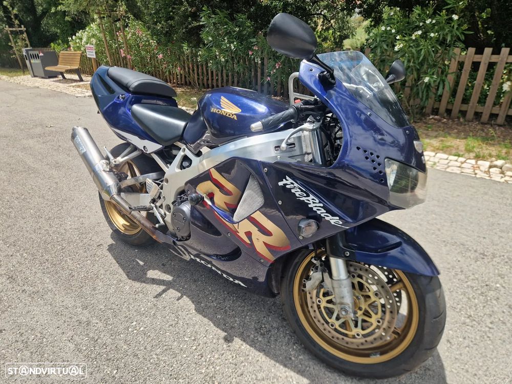 Honda CBR 900 RR  Possível Financiamento - 7