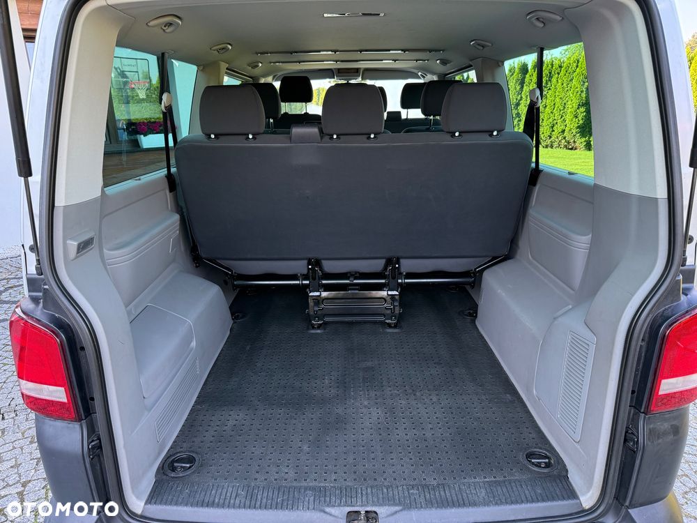 Volkswagen Caravelle - 15