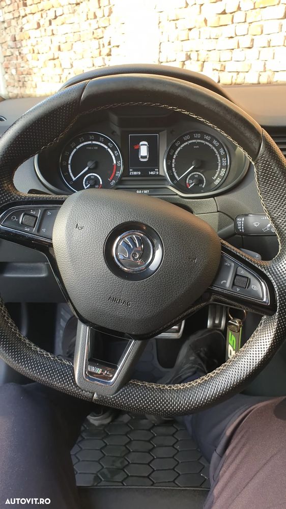 Skoda Octavia 2.0 TDI DSG RS - 21