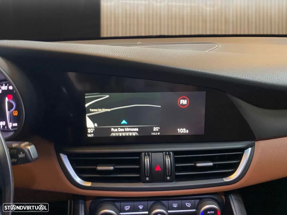 Alfa Romeo Giulia 2.2 D Super AT8 - 13