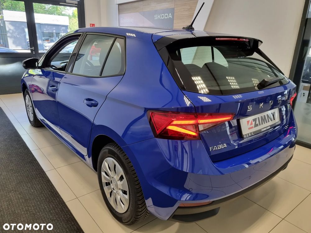 Skoda Fabia 1.0 Essence - 4