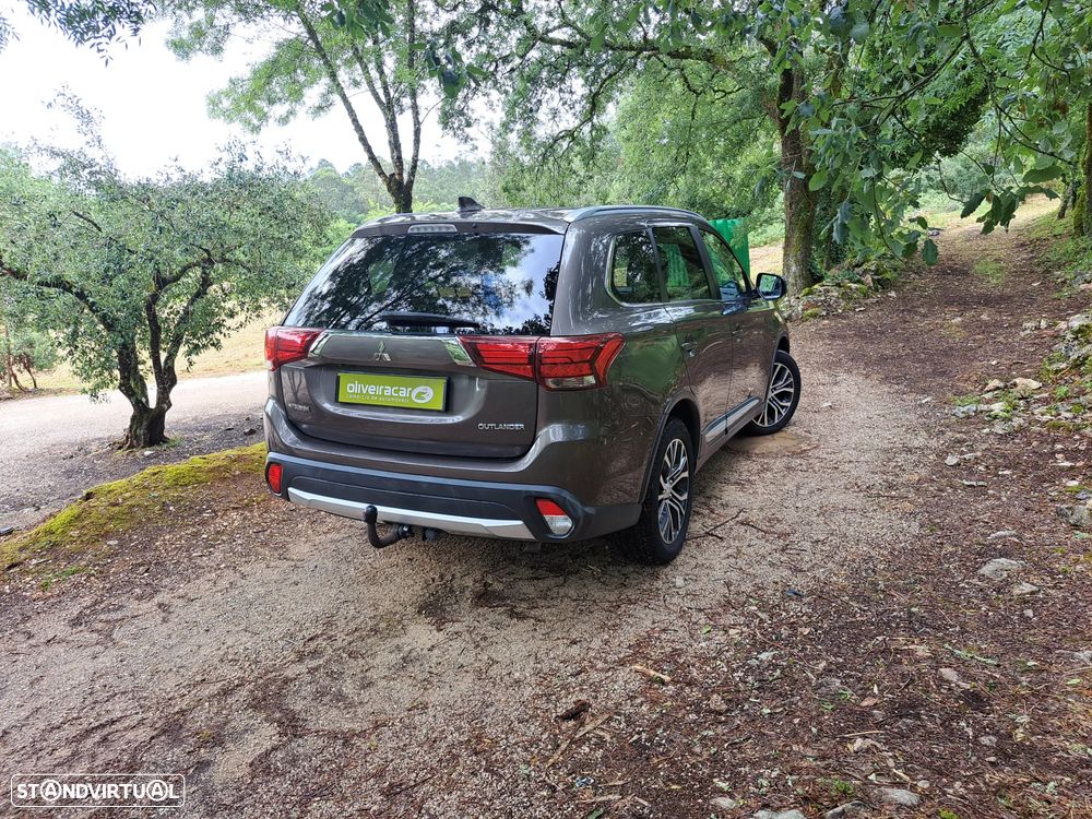 Mitsubishi Outlander 2.2 DI-D Intense - 39