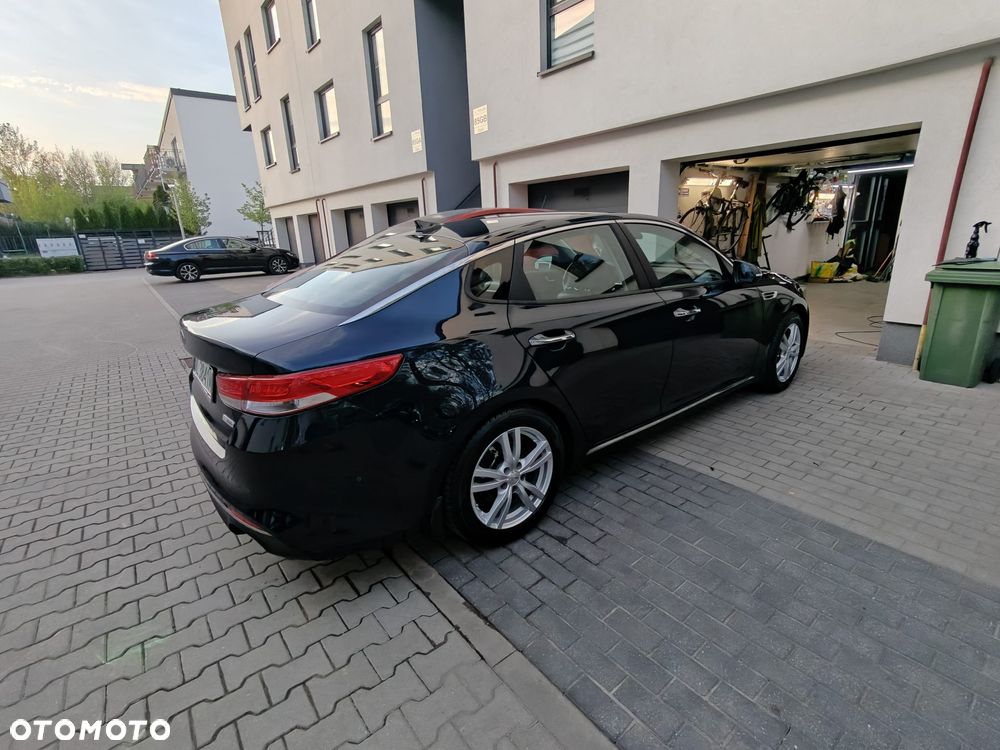 Kia Optima 1.7 CRDI XL DCT - 25