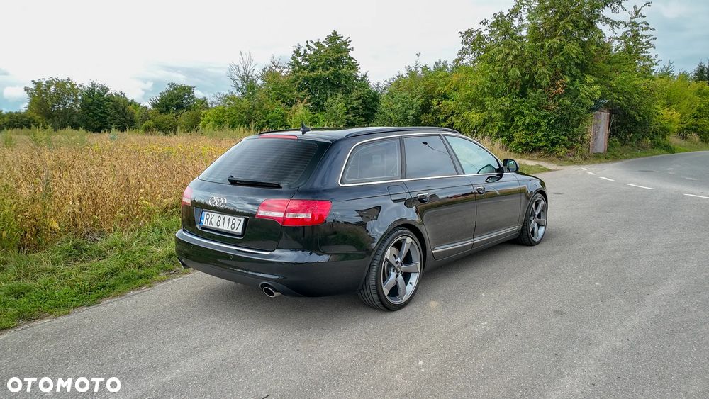Audi A6 Avant 2010 photo 2