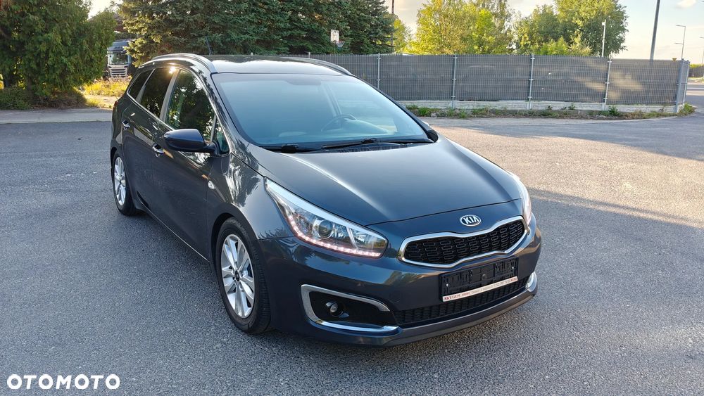Kia Ceed - 4