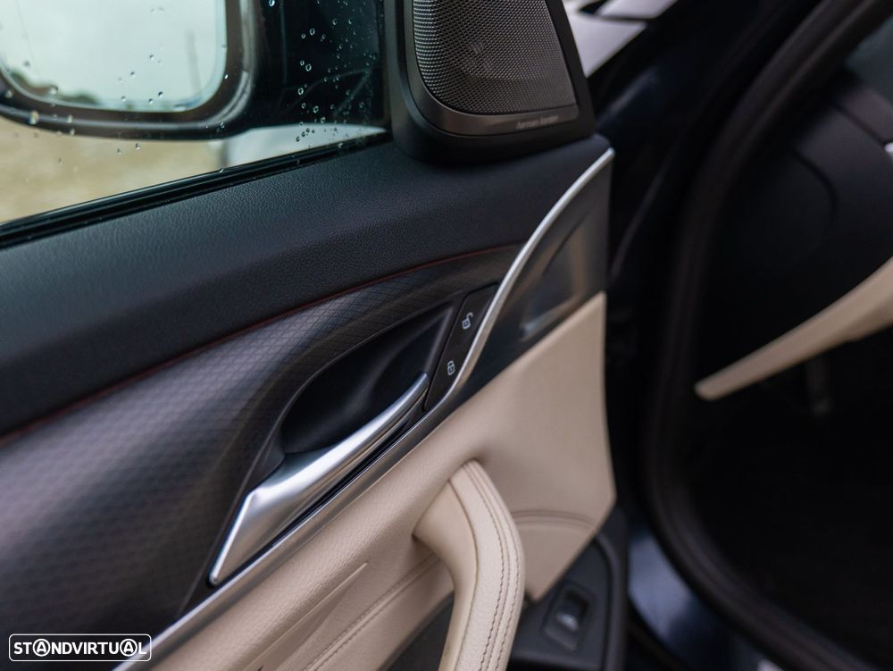 BMW 520 d Pack Desportivo M Auto - 13