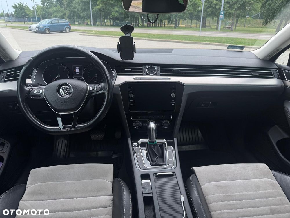 Volkswagen Passat 2.0 TDI SCR Trendline DSG - 6