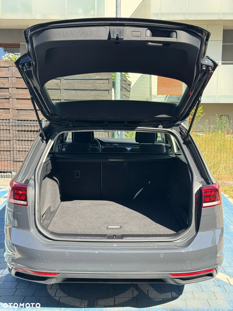 Volkswagen Passat 2.0 TDI (BlueMotion Technology) DSG Trendline - 24