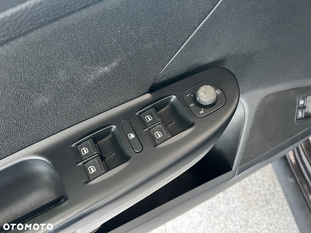 Volkswagen Passat 2.0 TDI Comfortline - 20