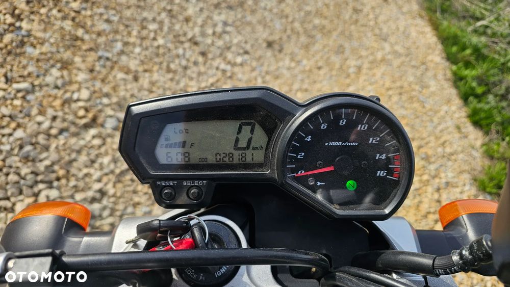 Yamaha FZ6 - 15