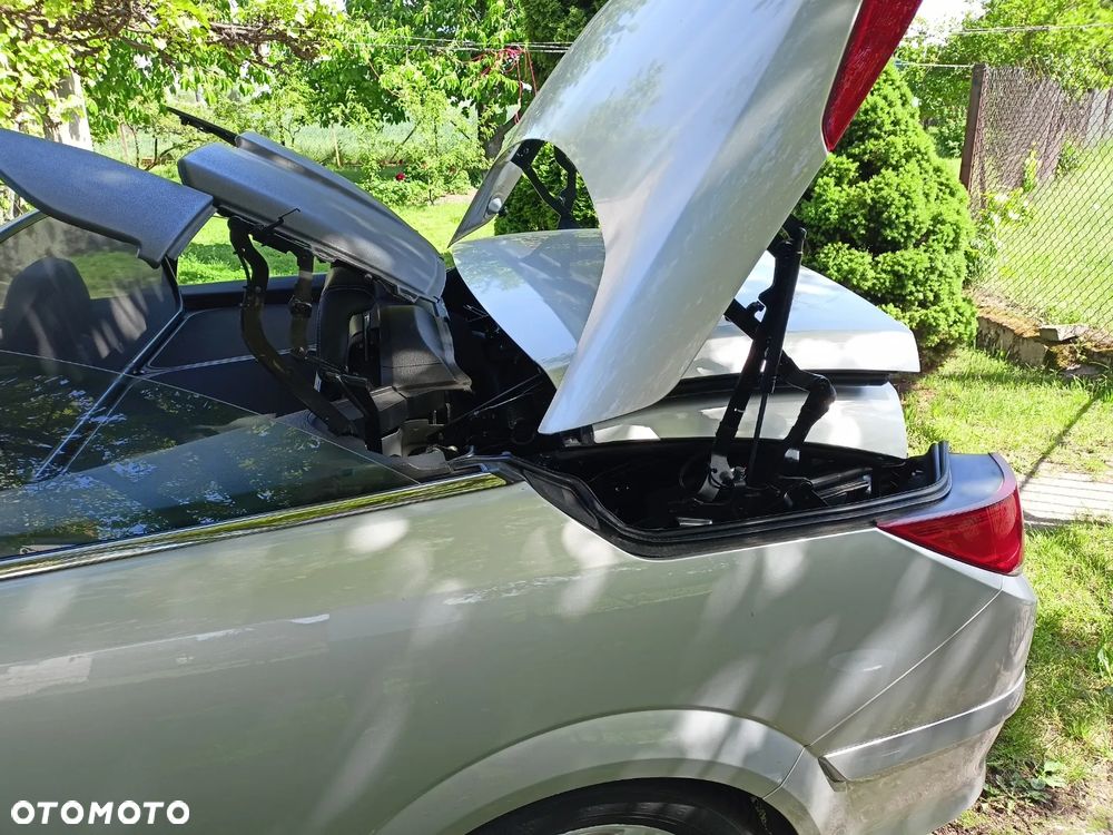 Opel Astra 1.8 Cosmo - 26
