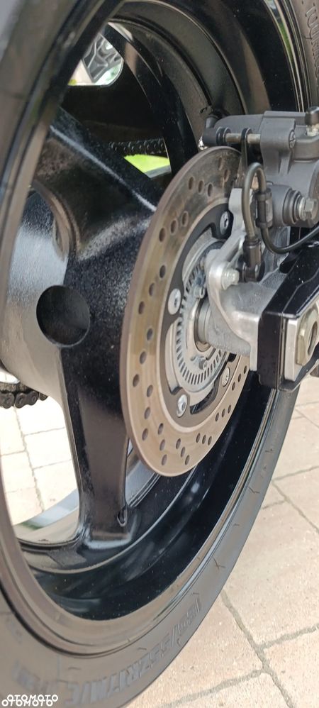 Suzuki GSX - 24