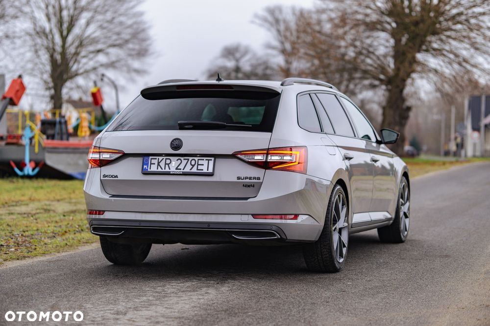 Skoda Superb 2.0 TDI 4x4 DSG SportLine - 11