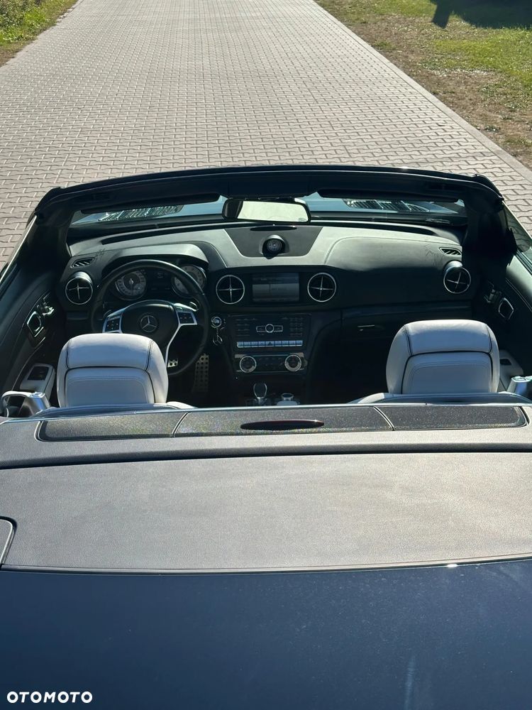 Mercedes-Benz SL - 10