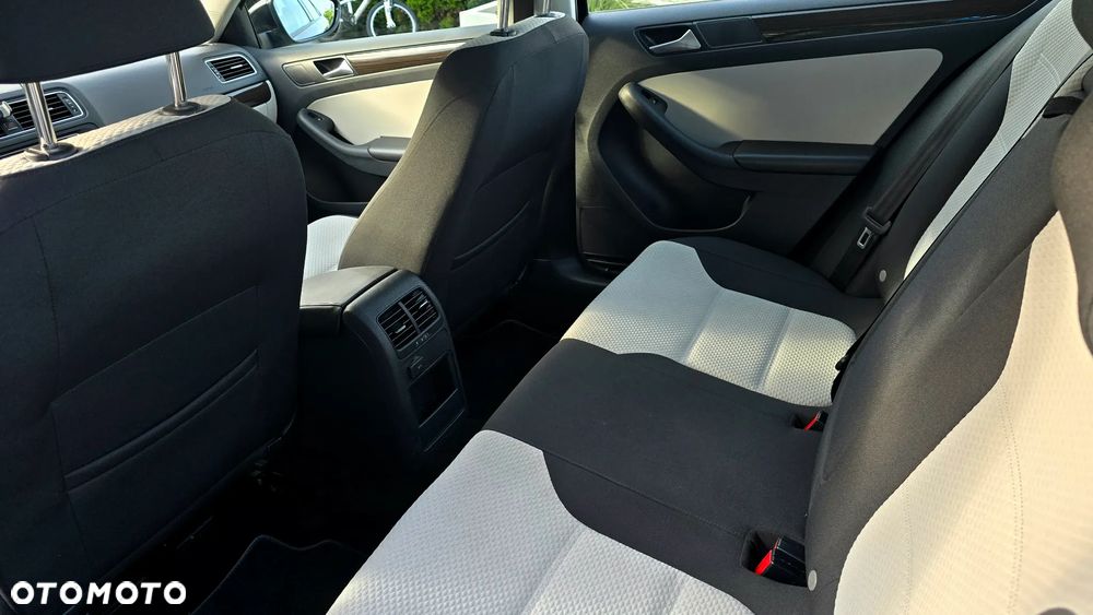 Volkswagen Jetta 1.4 TSI BMT Comfortline - 26
