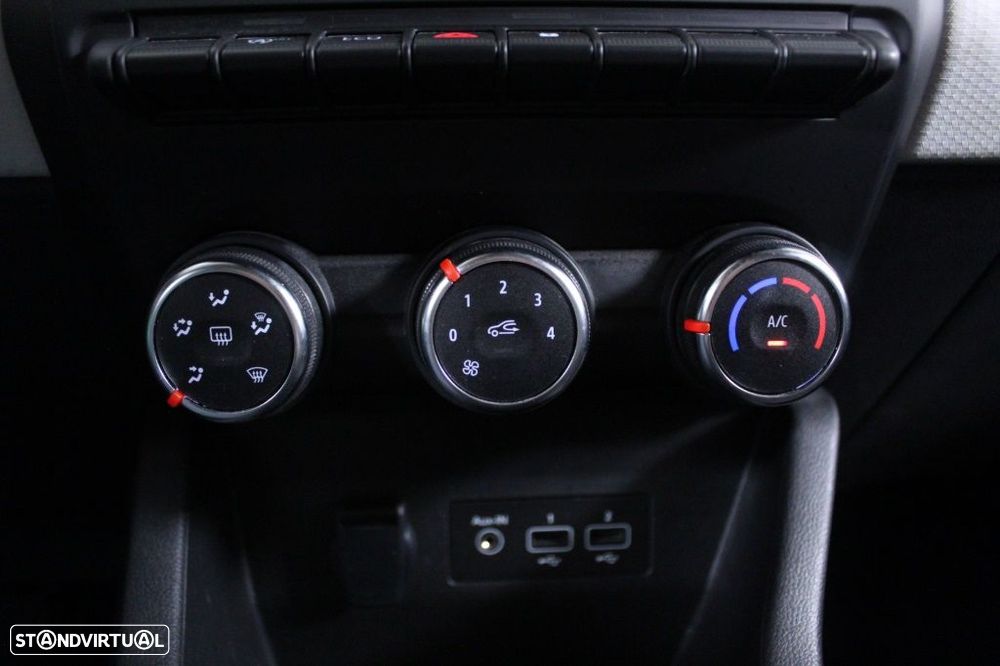 Renault Clio 1.0 TCe Evolution - 29