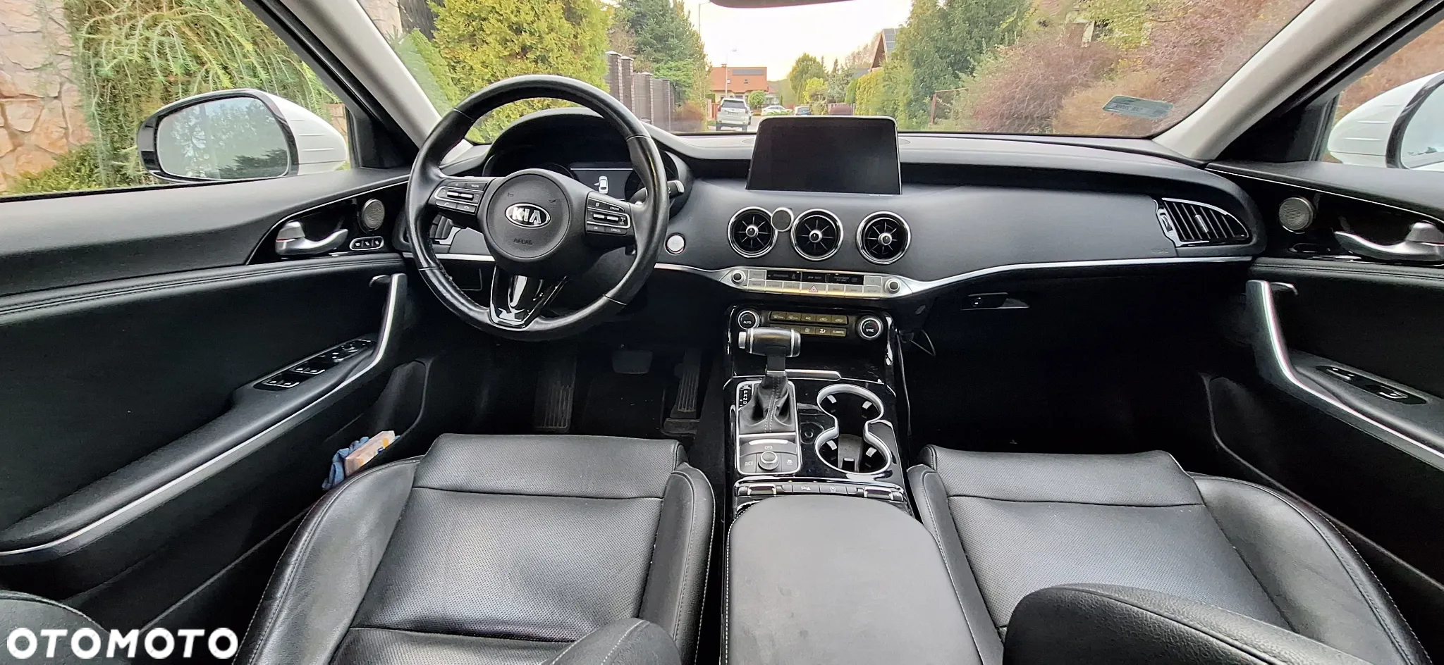 Kia Stinger - 24