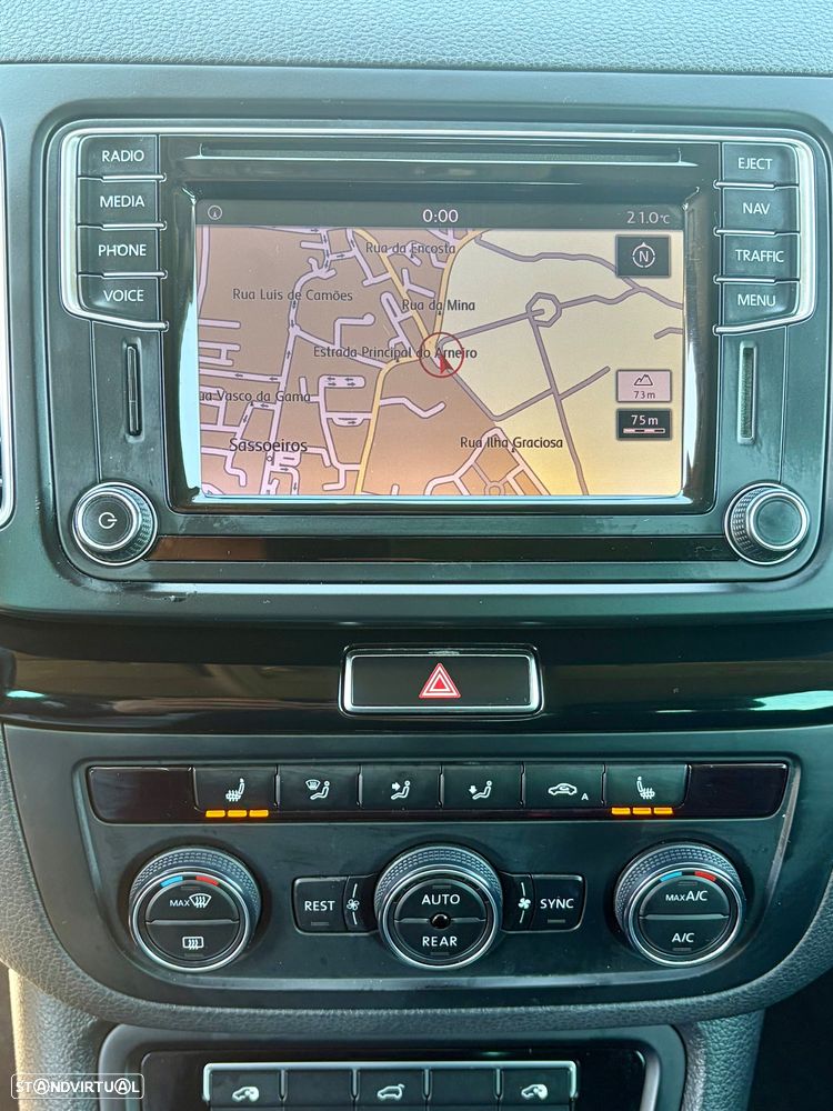 VW Sharan 2.0 TDI Blue Highline DSG - 8