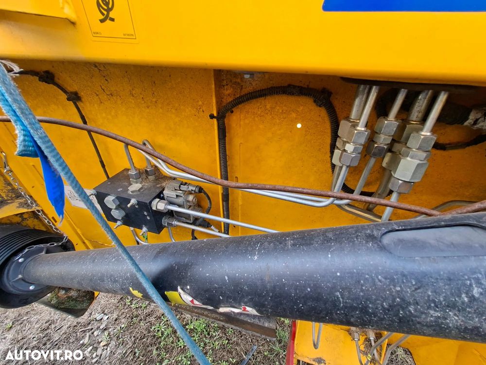 New Holland 760CG 5,48M HEDER + CARUCIOR TRANSPORT GTSH R COCHET - 18