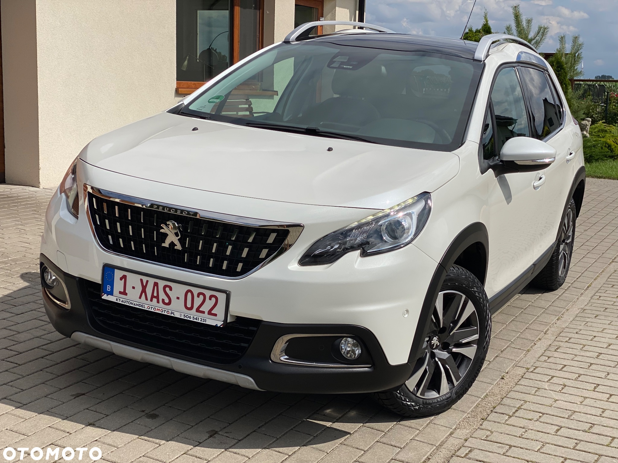 Peugeot 2008 1.2 Pure Tech Allure S&S - 32