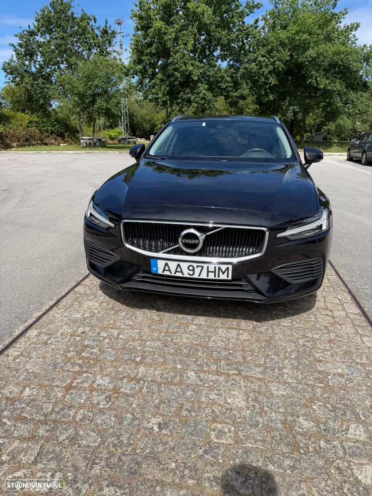 Volvo V60 2.0 T8 AWD TE Momentum Plus - 1