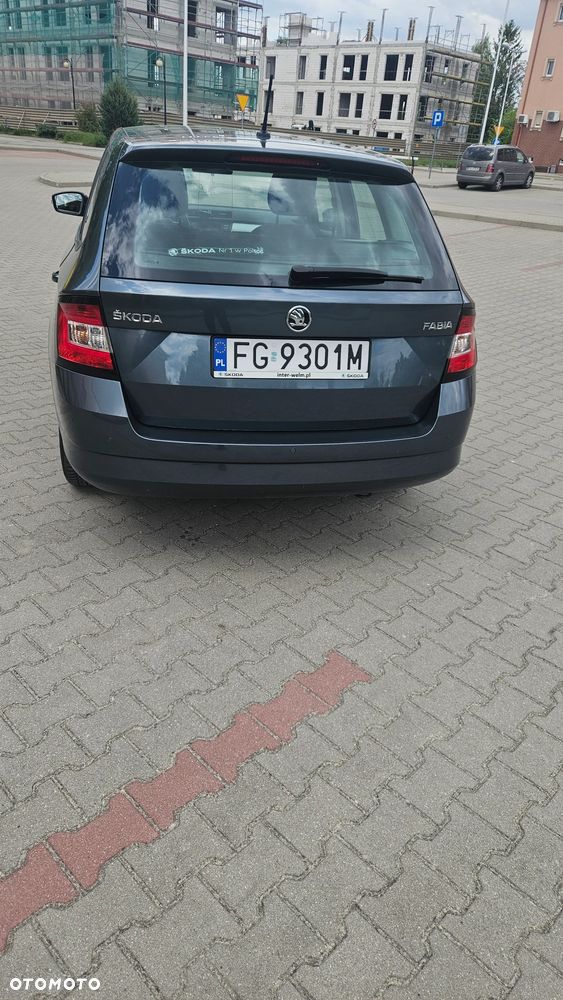 Skoda Fabia 1.0 TSI Ambition - 6
