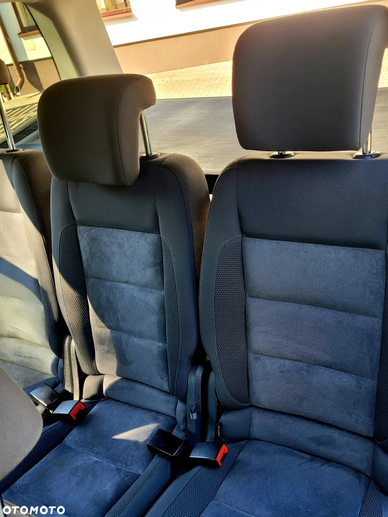 Volkswagen Touran 1.6 TDI DPF BlueMotion Technology DSG Comfortline - 30