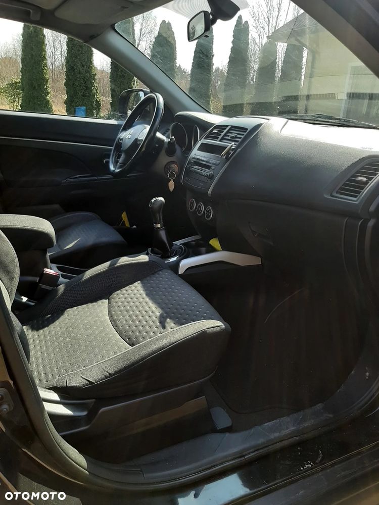 Mitsubishi ASX 1.6 Inform - 33