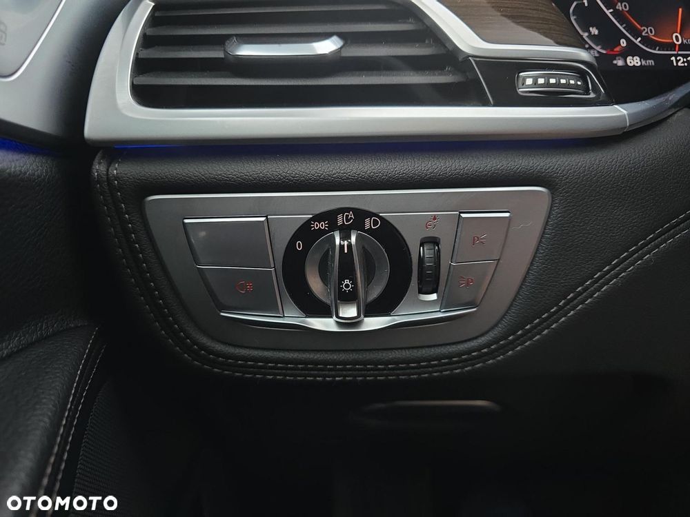 BMW Seria 7 730d - 11