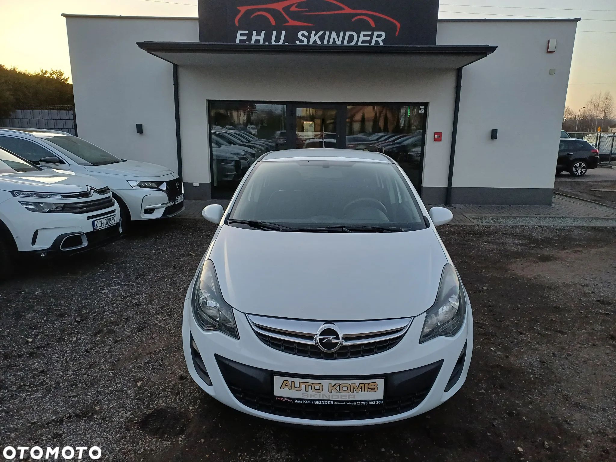 Opel Corsa 1.2 16V Enjoy - 1