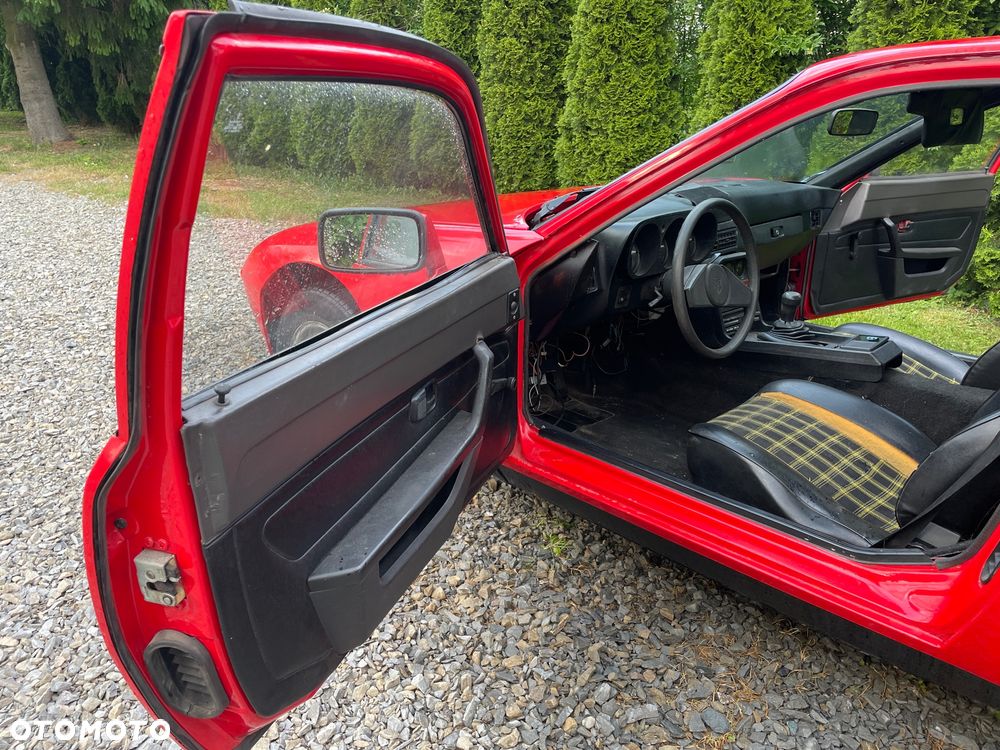 Porsche 924 - 8