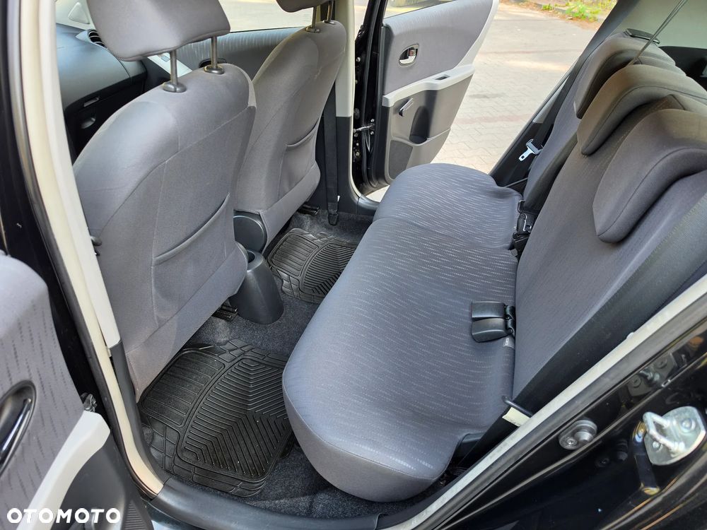 Toyota Yaris 1.33 Luna - 21