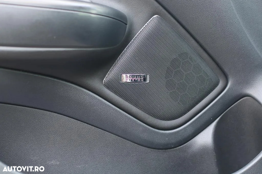 Skoda Octavia 2.0 TDI CR DPF DSG RS - 12